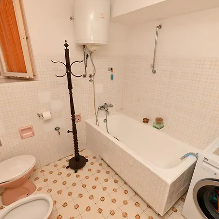 Holiday home Palace Andreis Trogir